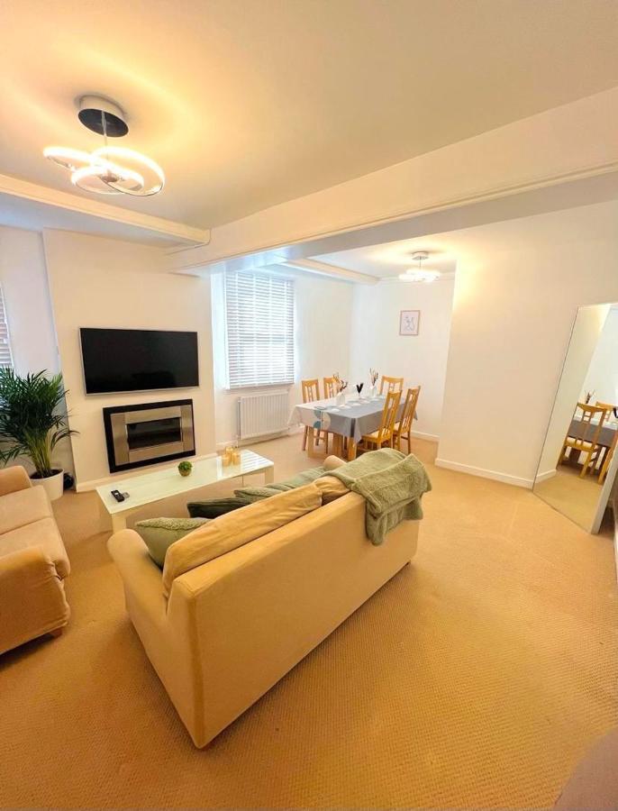 The Vista Apartment Londra Esterno foto
