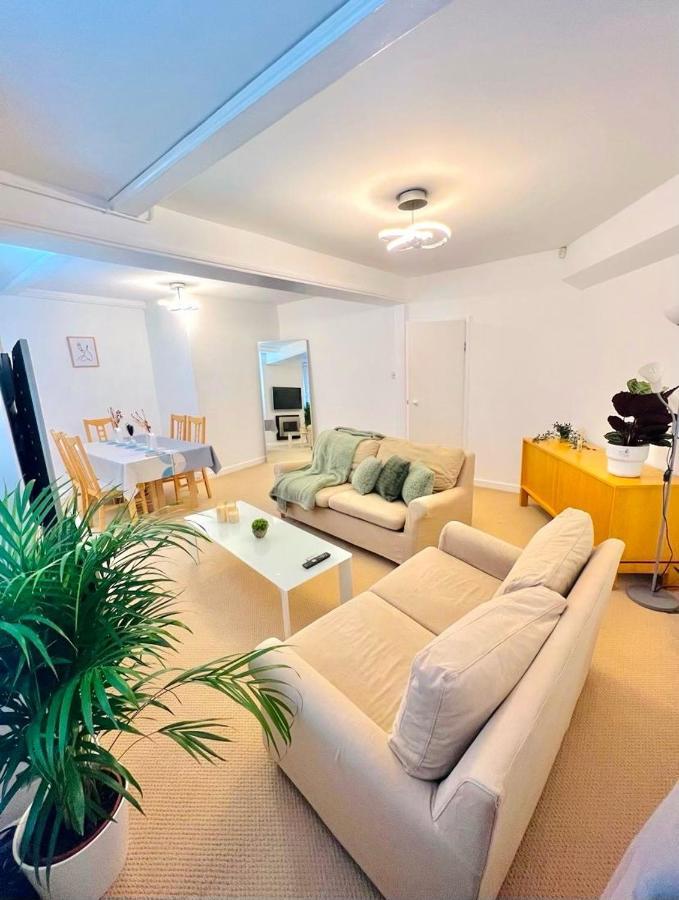 The Vista Apartment Londra Esterno foto